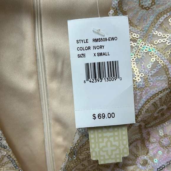 Gianni Bini NWT ivory sequin romper size XS - Picture 4 of 4